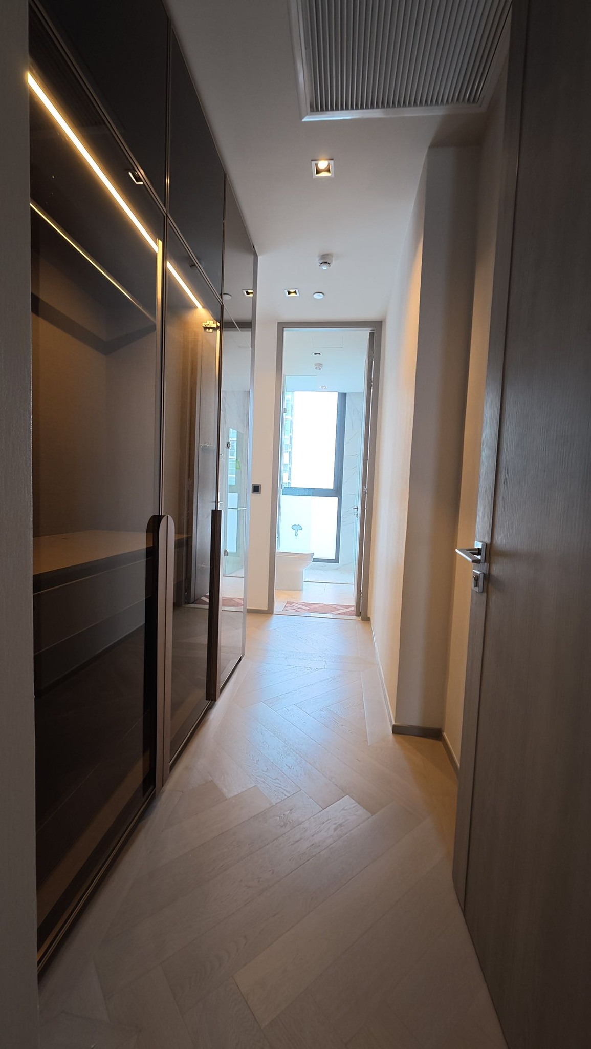 Luxury Four Bedroom Apartment For Rent