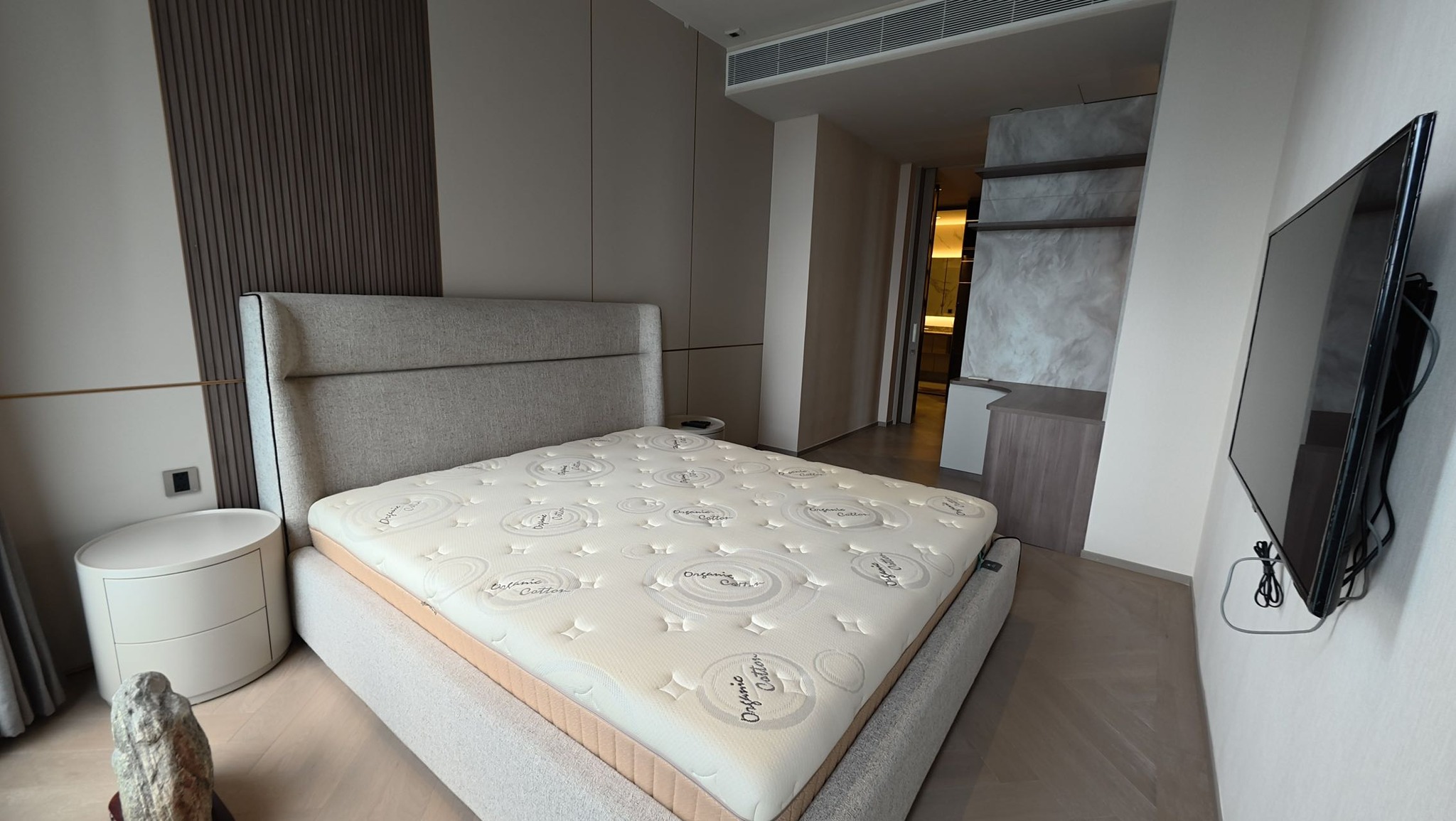 Luxury Four Bedroom Apartment For Rent
