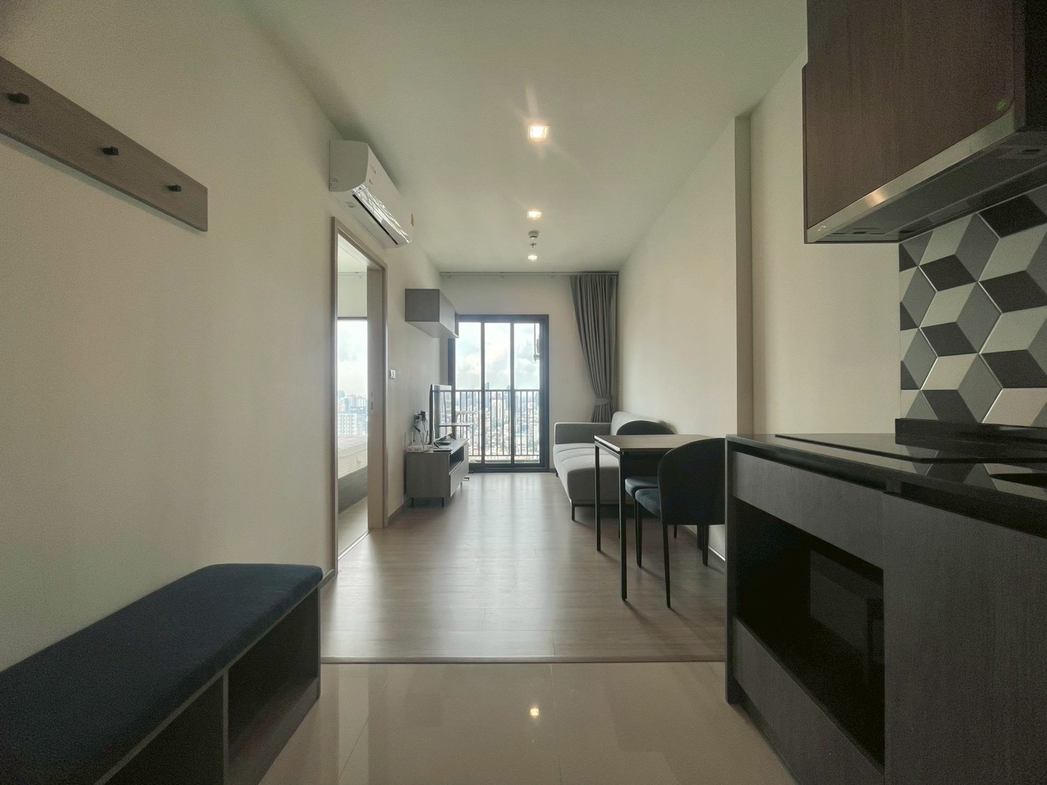 One Bedroom Condo For Rent
