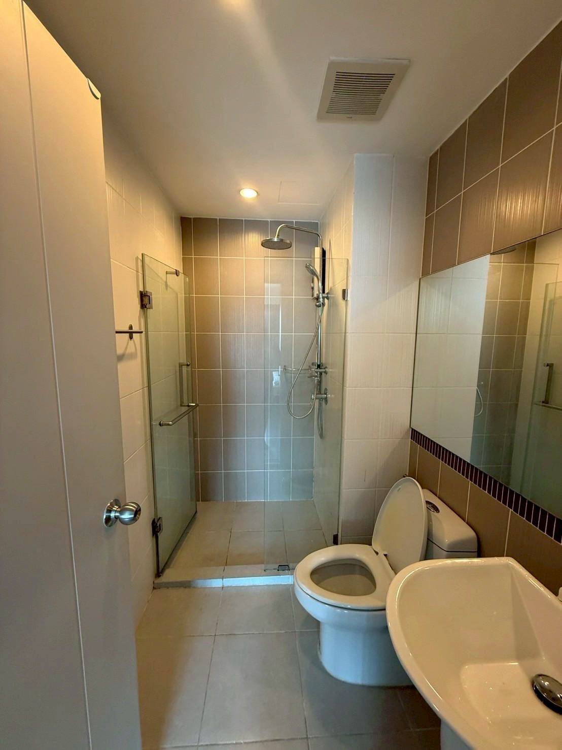 One Bedroom Condo For Rent