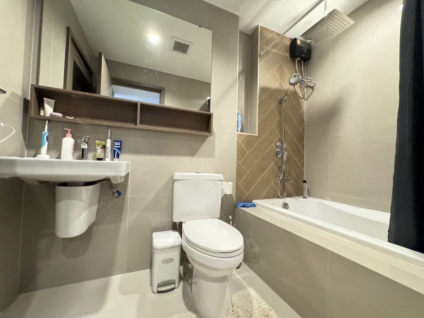 Duplex Two Bedroom Apartment For Rent 