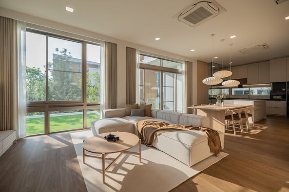 Beautiful Detached House For Rent