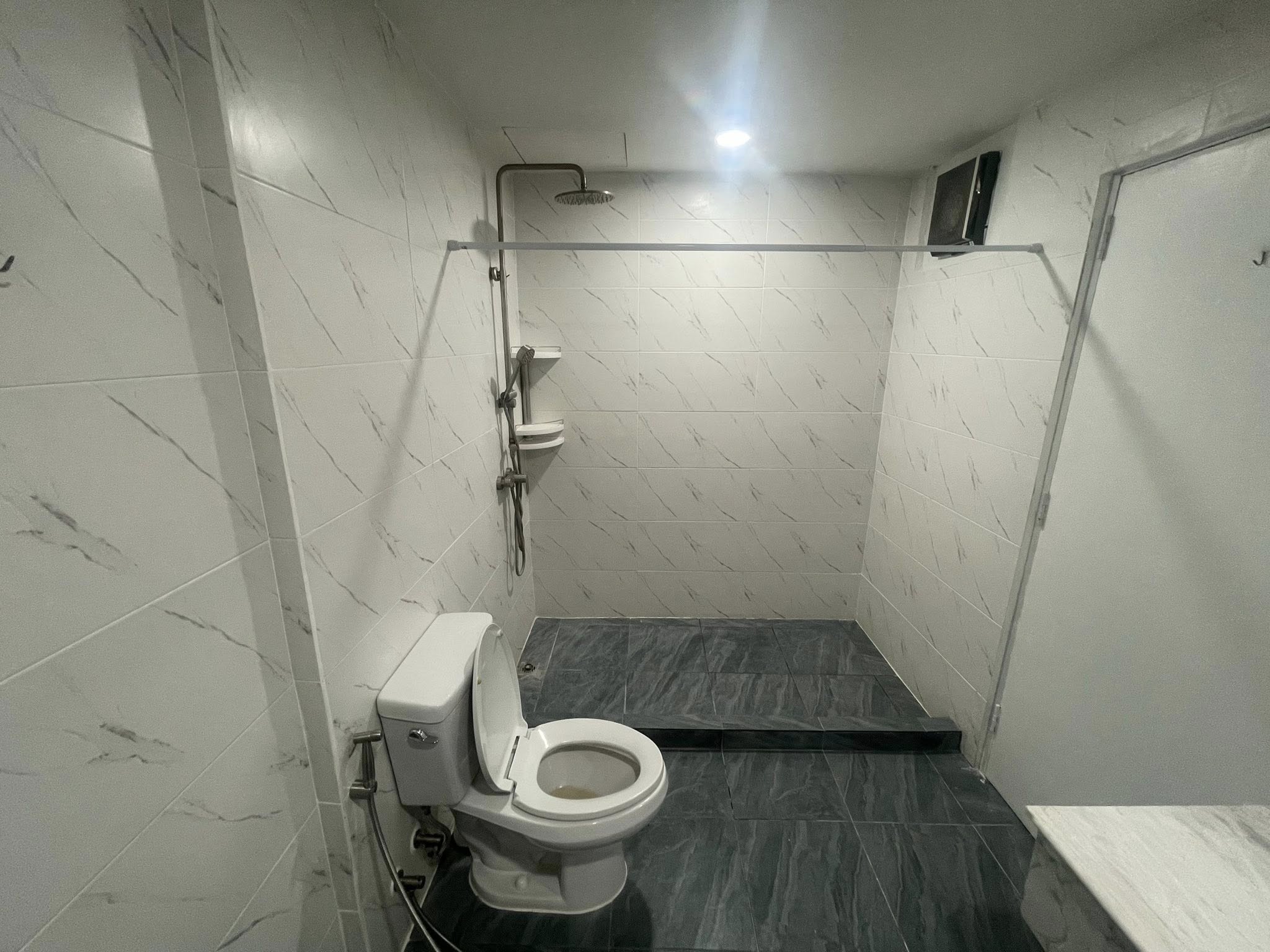Large Three Bed Room Apartment For Sale