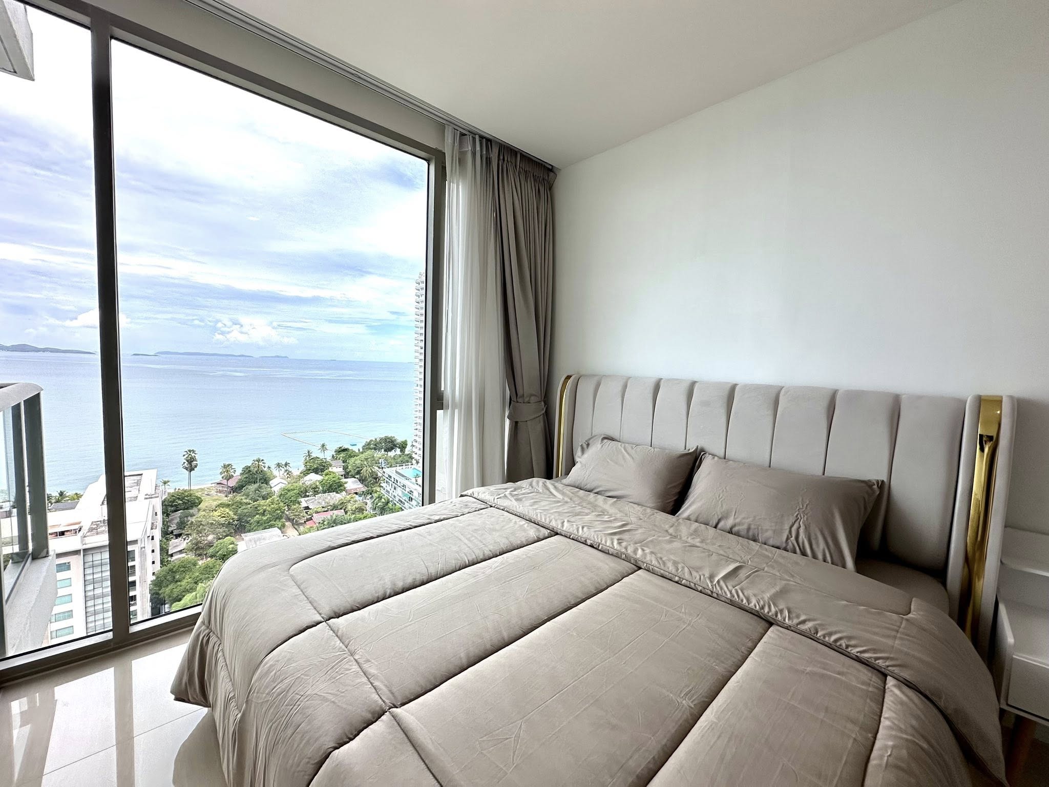 One Bedroom Condo For Rent