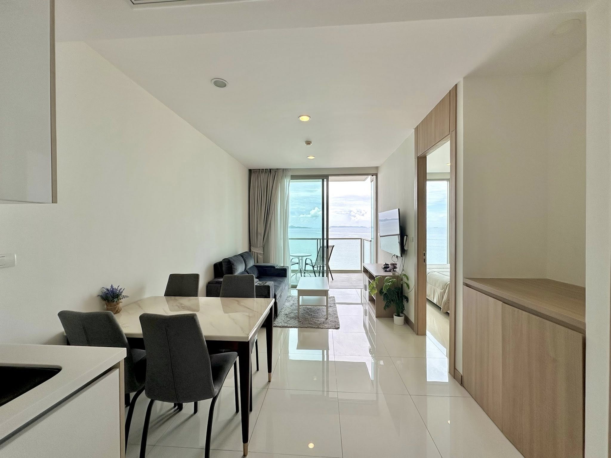 One Bedroom Condo For Rent