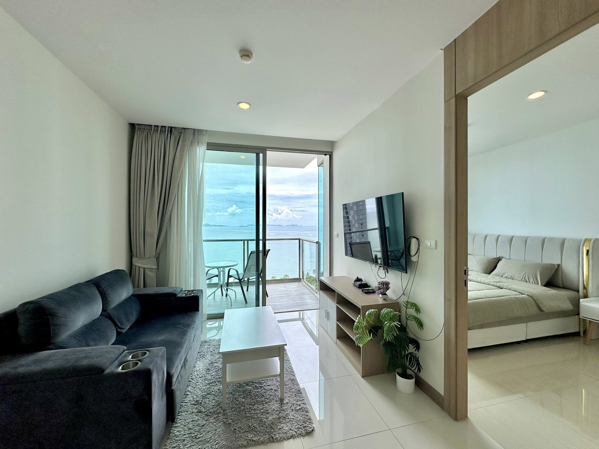 One Bedroom Condo For Rent