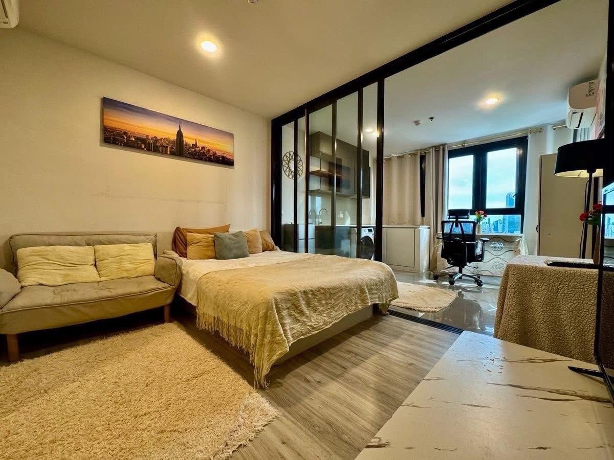 One Bedroom Condo For Rent