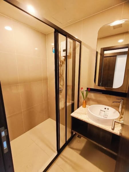 One Bedroom Condo For Rent