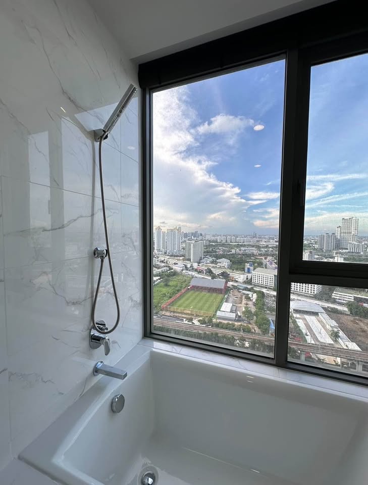 One Bedroom Condo For Rent