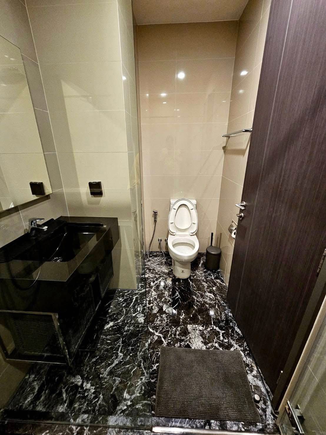 One Bedroom Condo For Rent