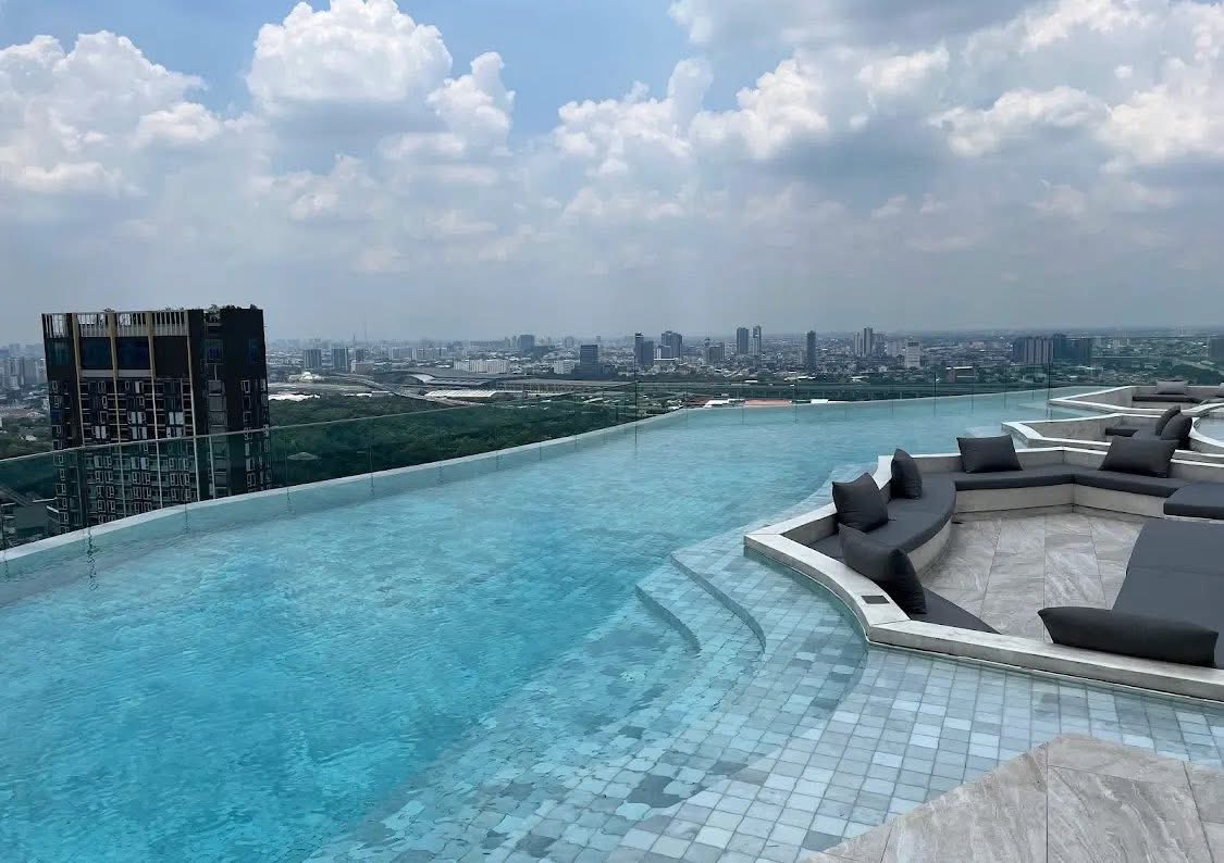 One Bedroom Condo For Rent