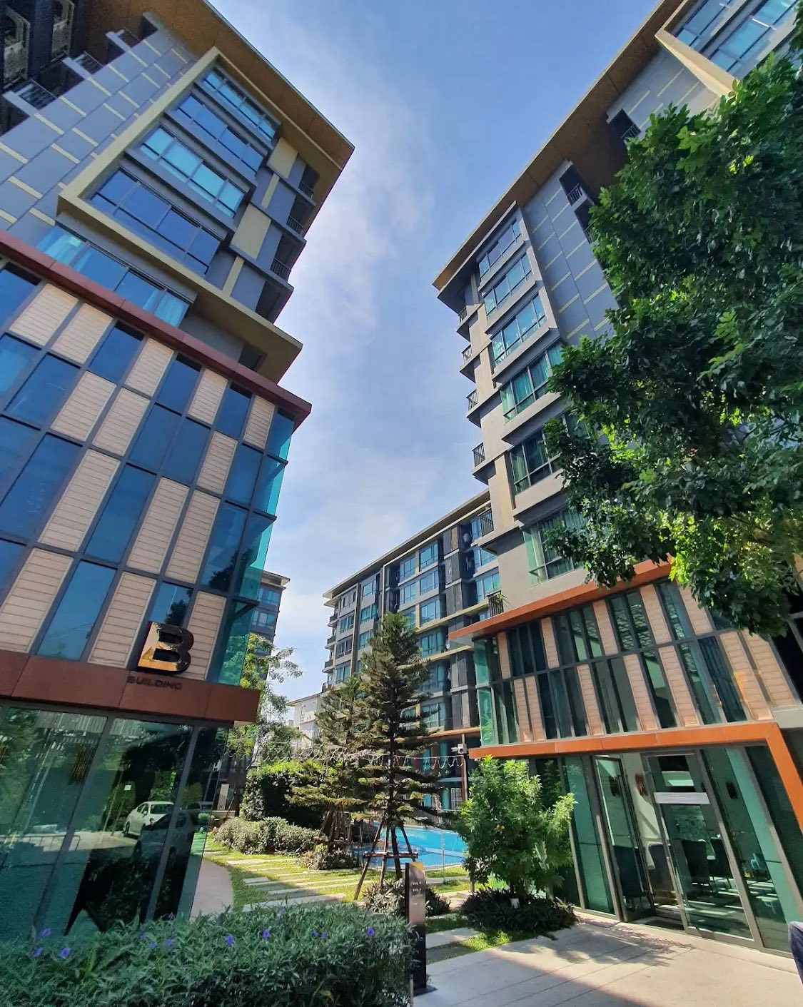 One Bedroom Condo For Rent