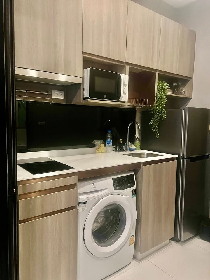 One Bedroom Condo For Rent