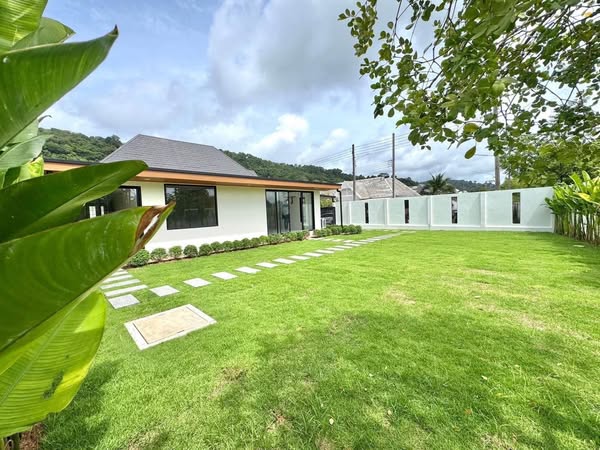 Detached House For Sale