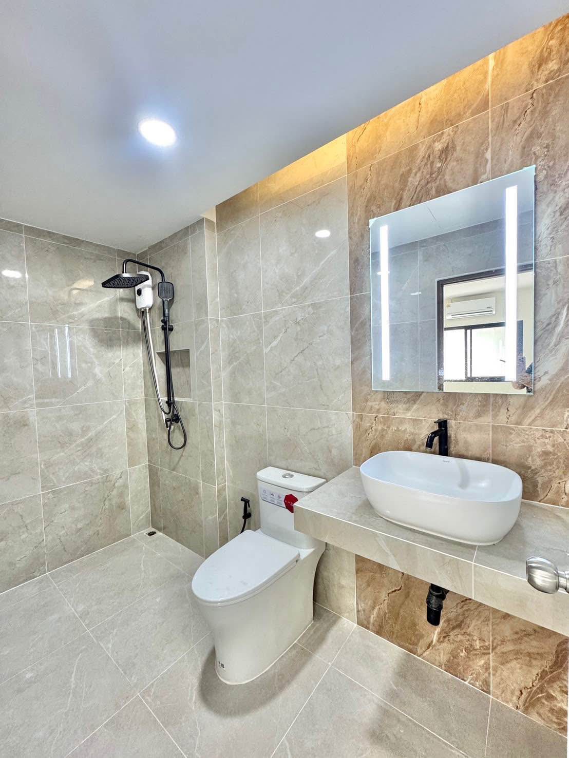 Detached House For Sale