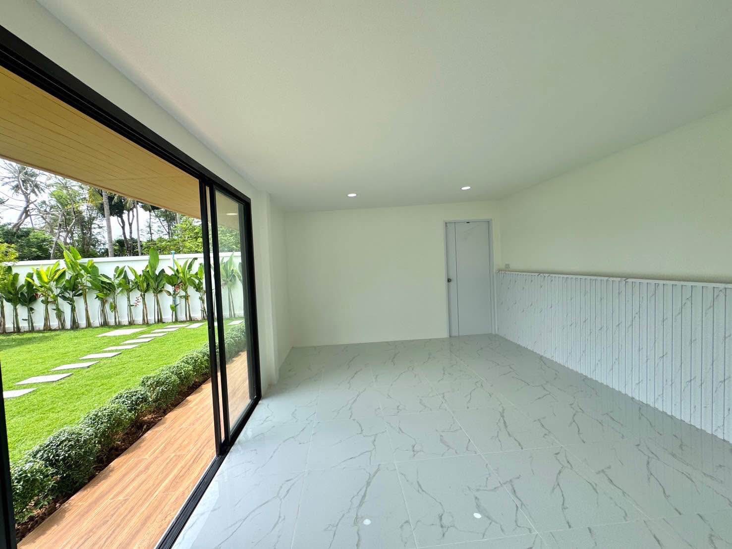 Detached House For Sale
