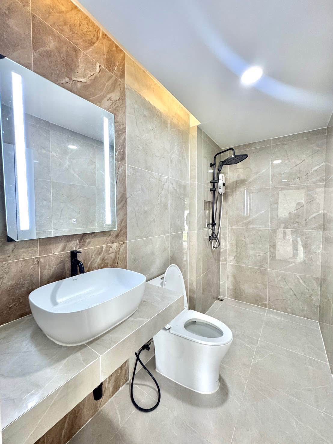 Detached House For Sale