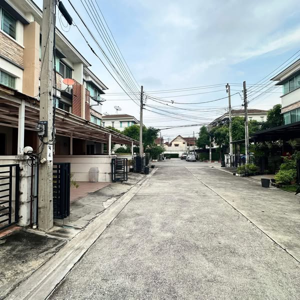 Townhouse For Sale