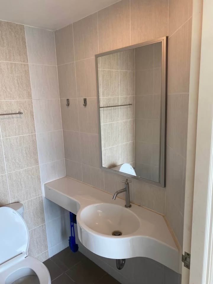 One Bedroom Condo For Rent