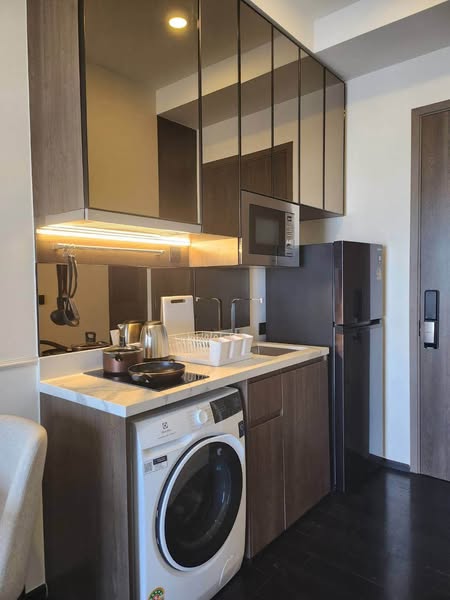 One Bedroom Condo For Rent