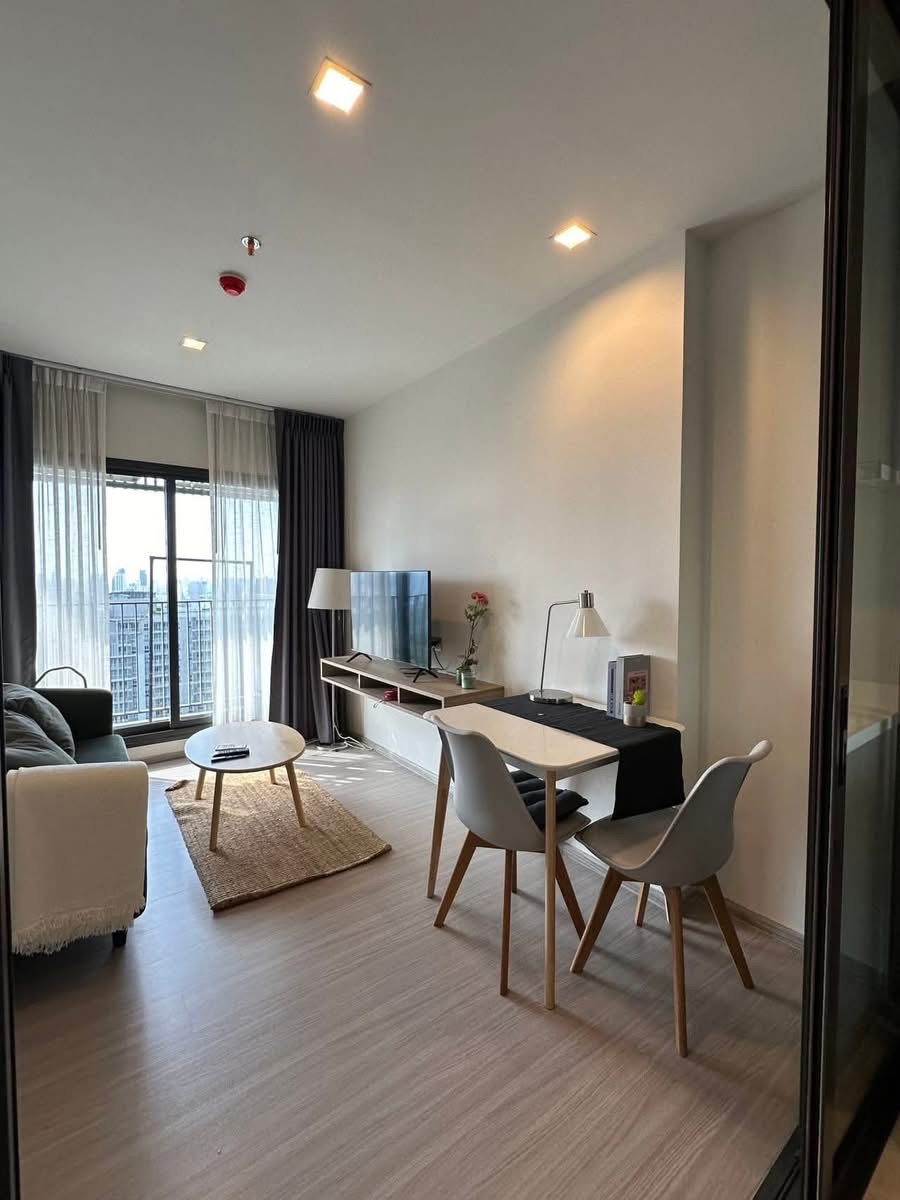 One Bedroom Condo For Rent