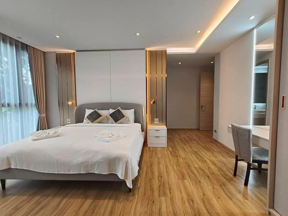 Three Bedroom Condo For Rent