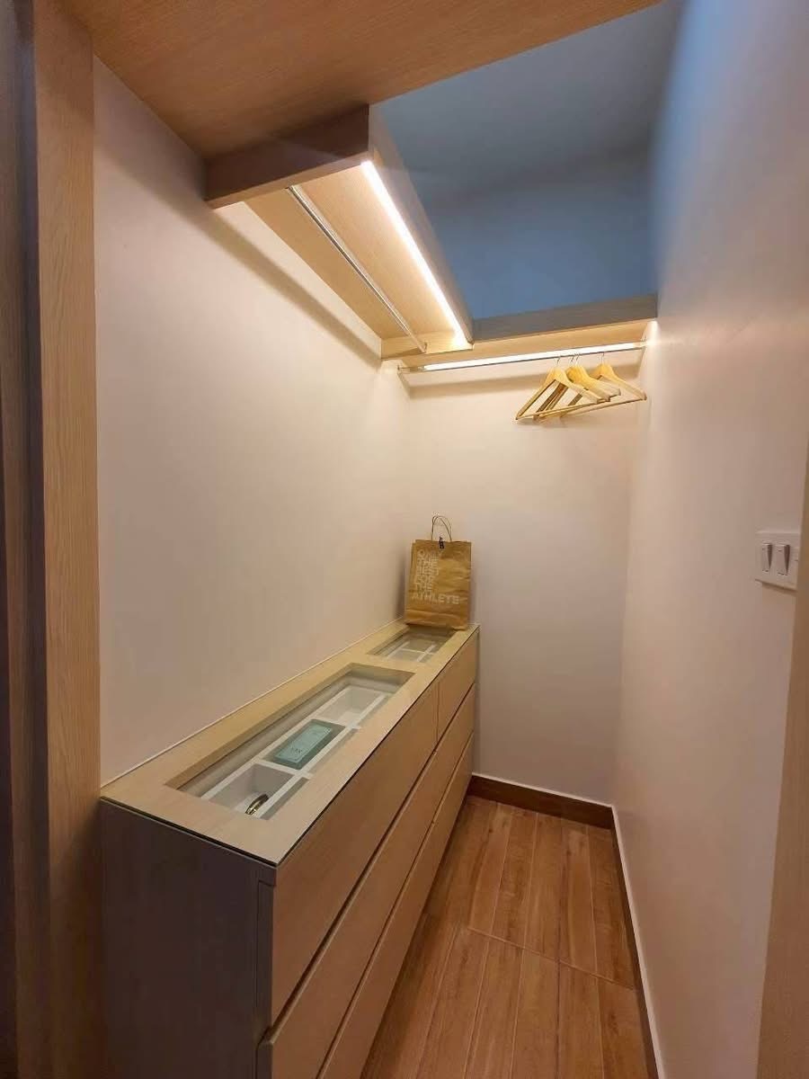 Detached House For Sale