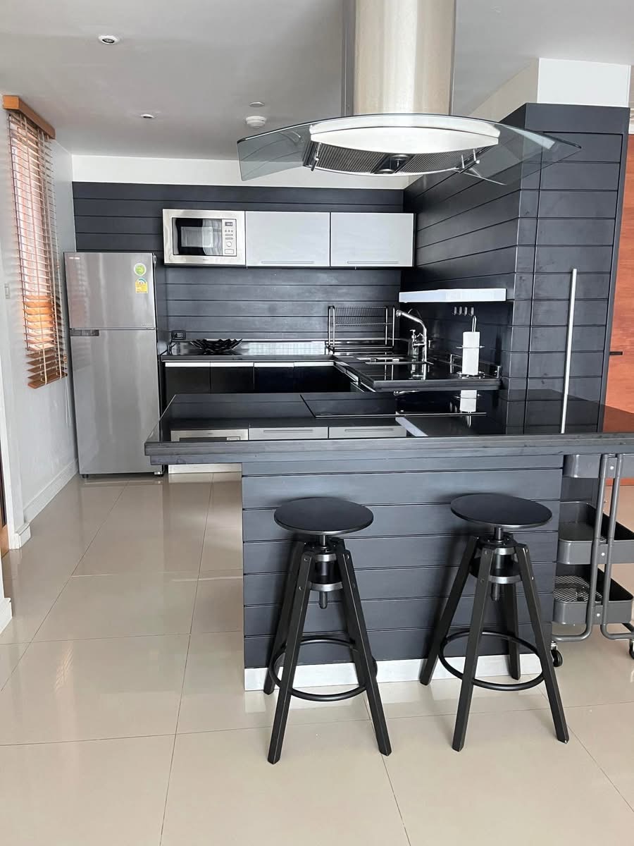 Three Bedroom Condo For Rent