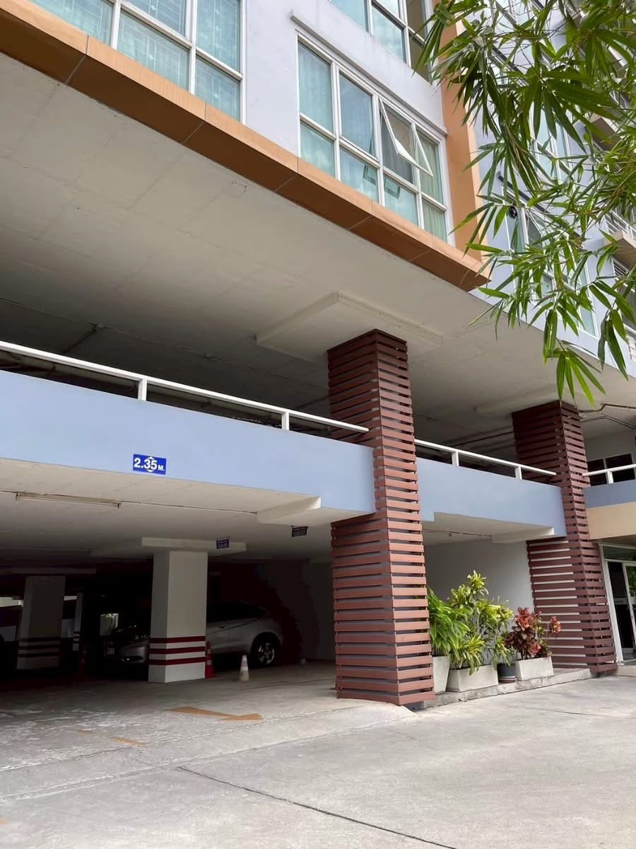 One Bedroom Condo For Rent