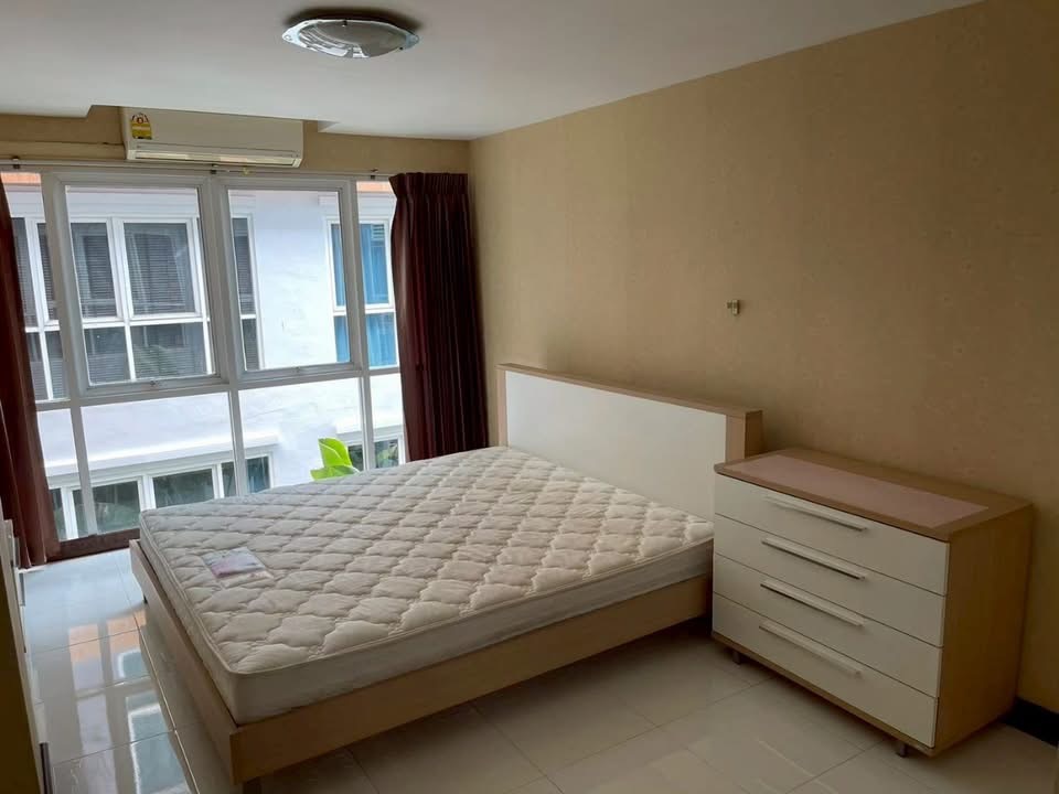 One Bedroom Condo For Rent