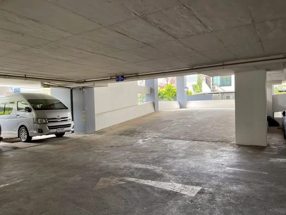 One Bedroom Condo For Rent