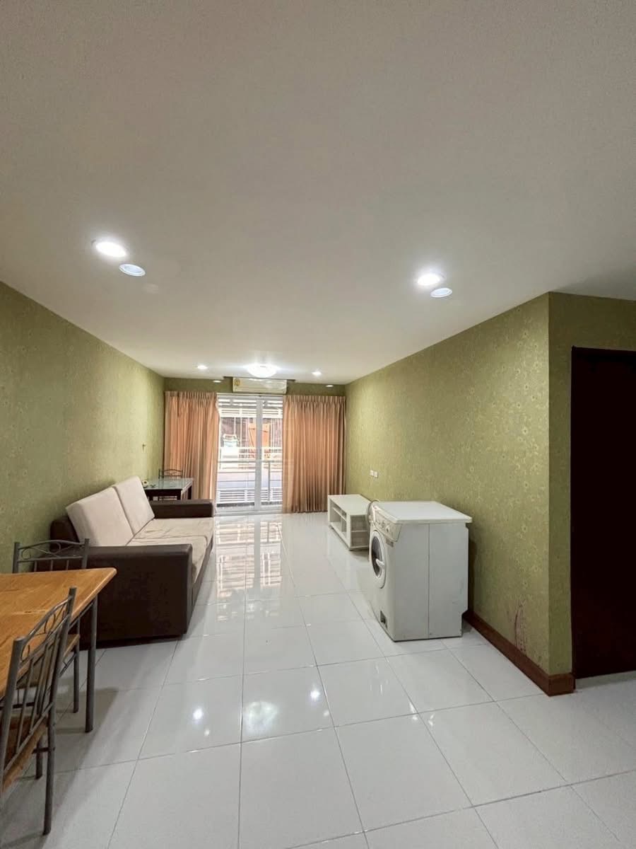 One Bedroom Condo For Rent