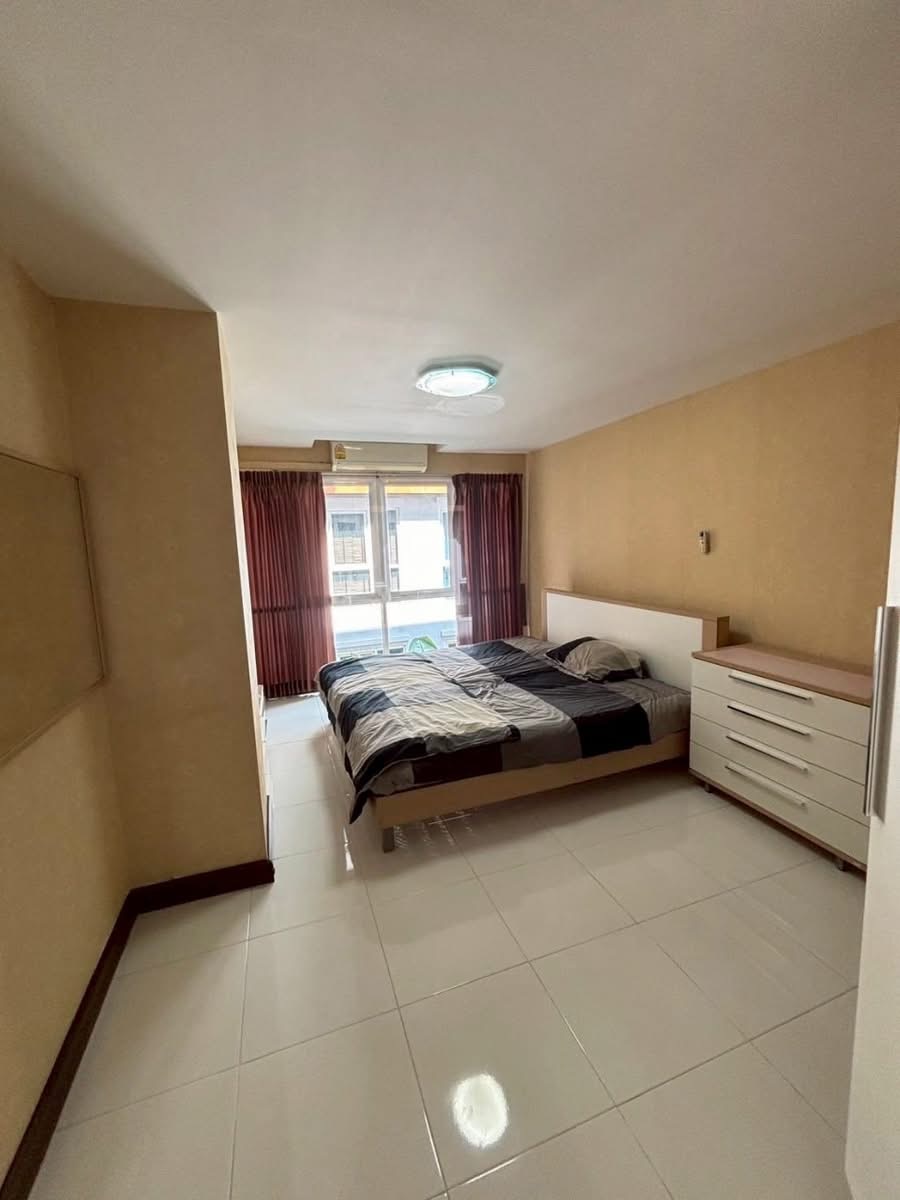 One Bedroom Condo For Rent