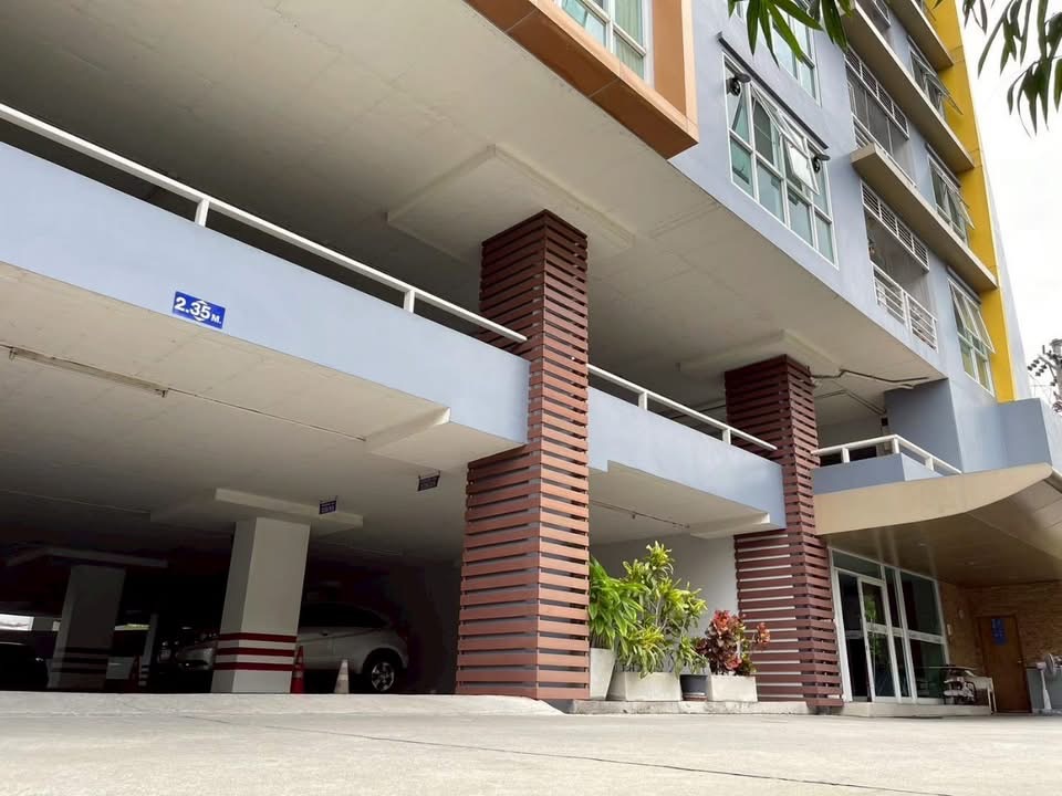 One Bedroom Condo For Rent