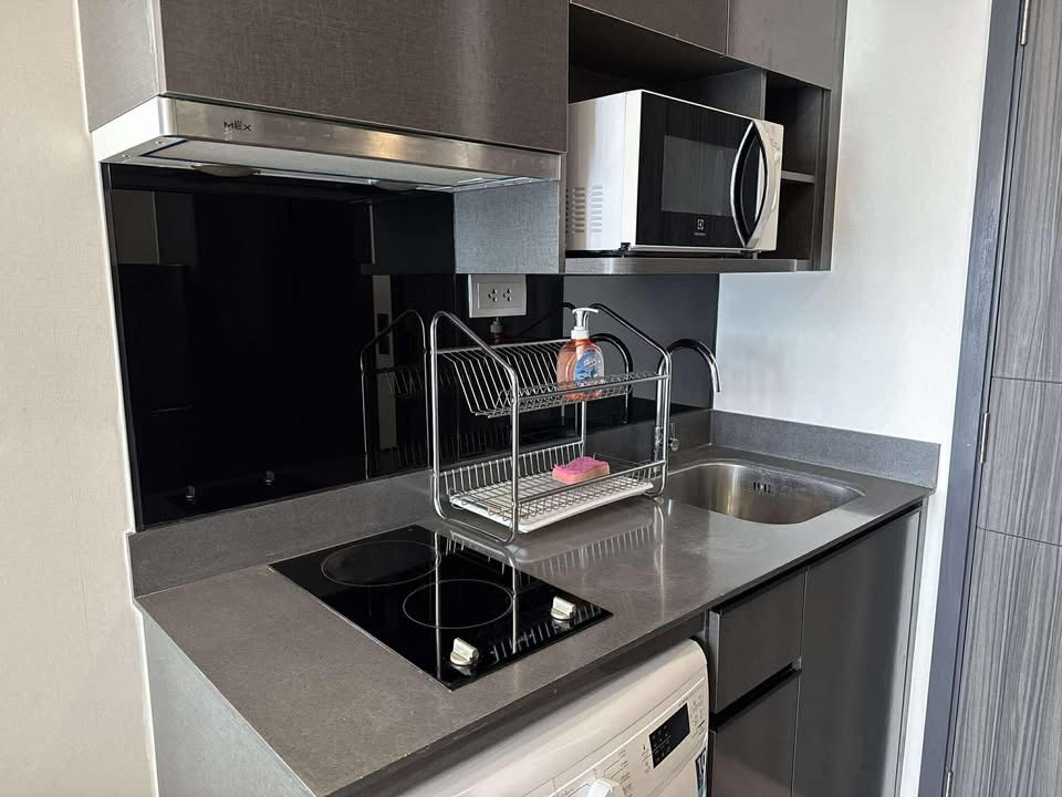 One Bedroom Condo For Rent
