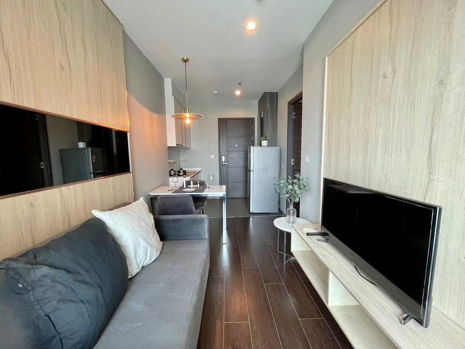 One Bedroom Condo For Rent 