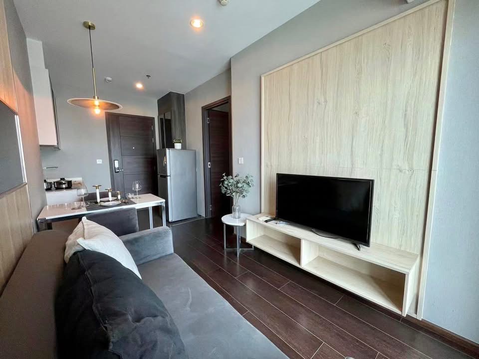 One Bedroom Condo For Rent 