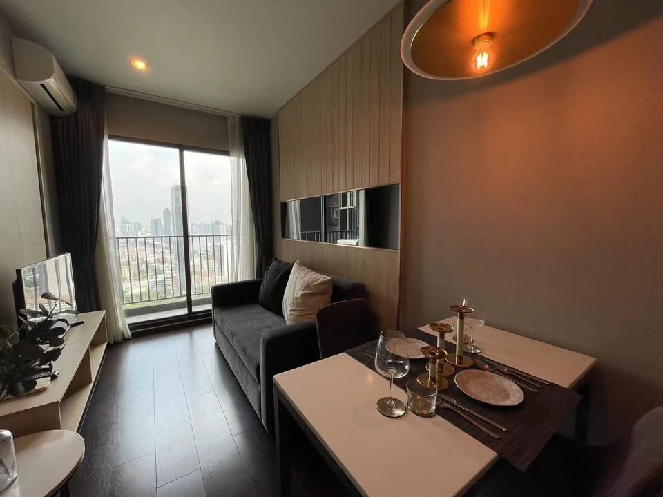 One Bedroom Condo For Rent 