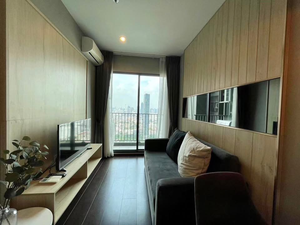 One Bedroom Condo For Rent 