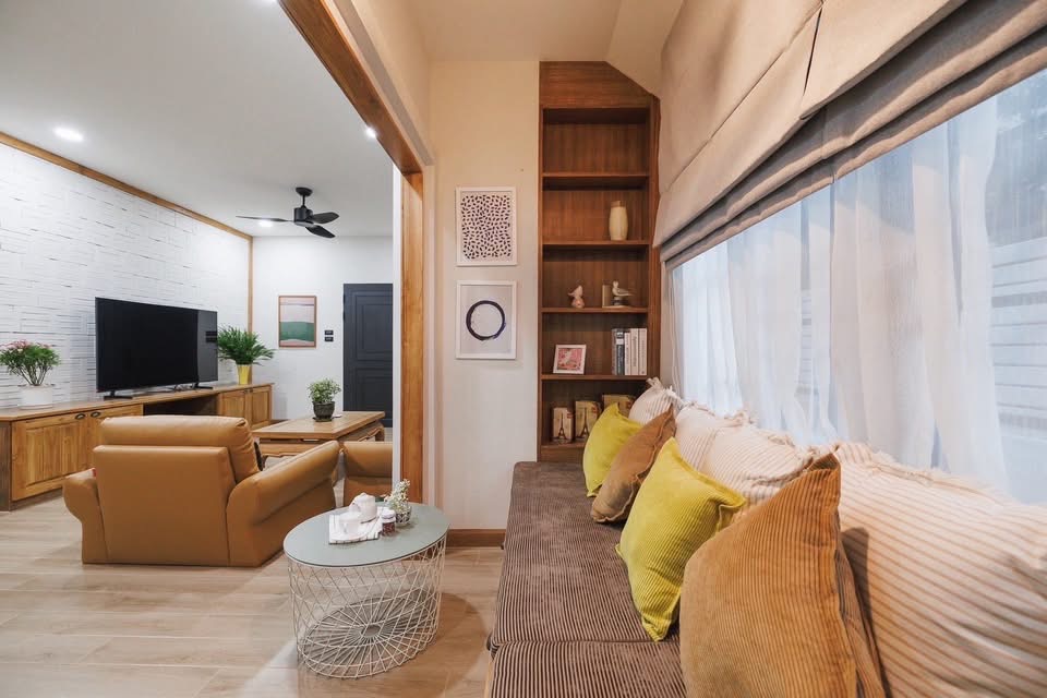 Detached House For Sale