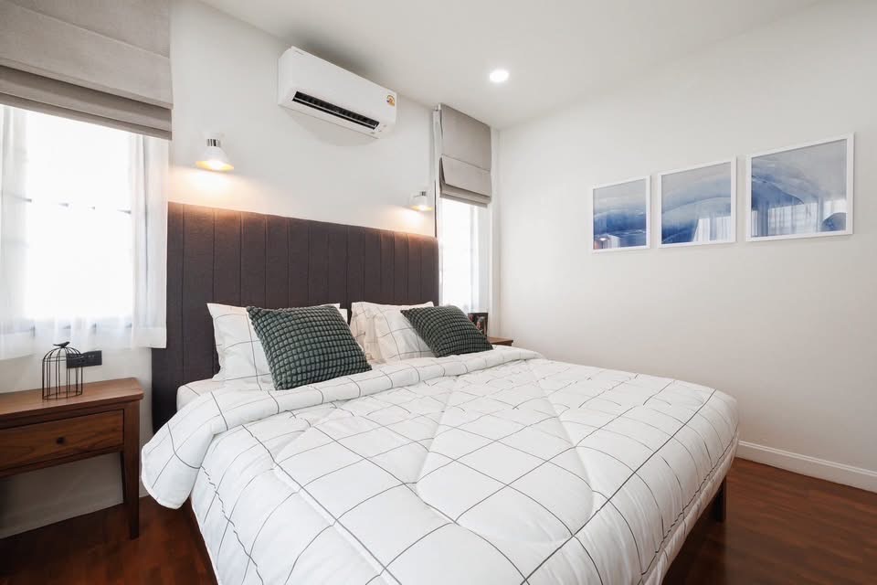 Detached House For Sale