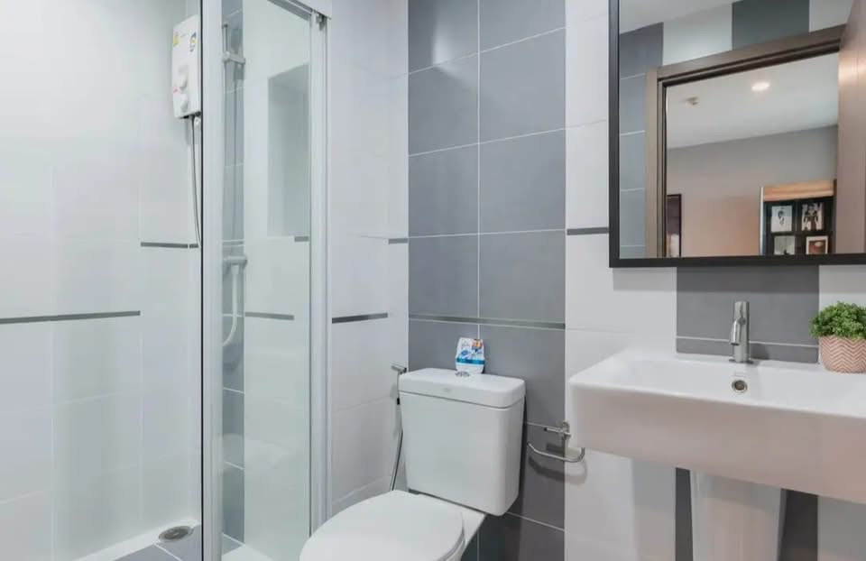 One Bedroom Condo For Rent