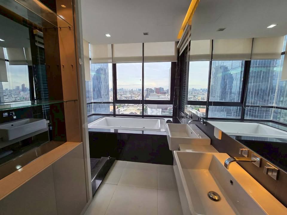 Two Bedroom Condo For Rent