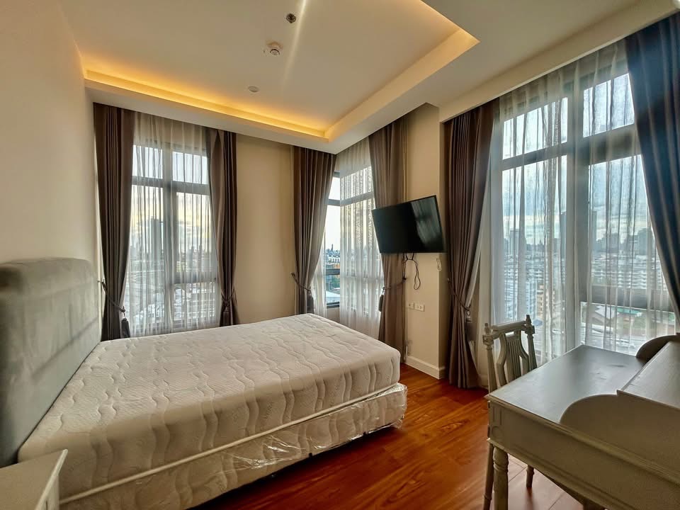 Two Bedroom Condo For Rent