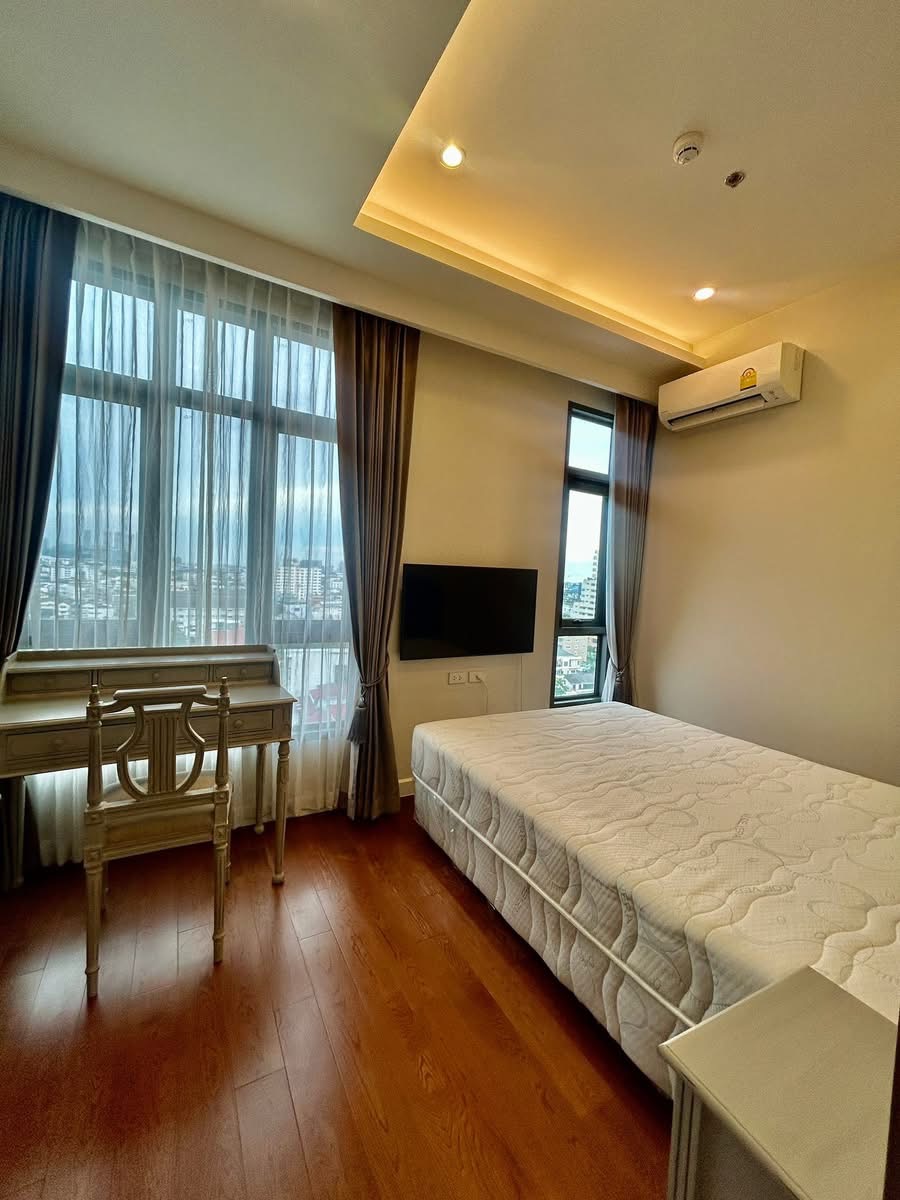 Two Bedroom Condo For Rent