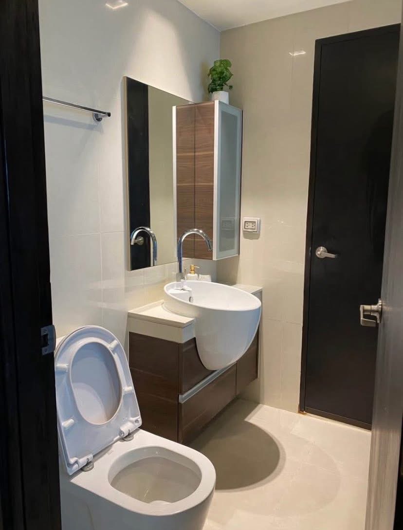 One Bedroom Condo For Rent