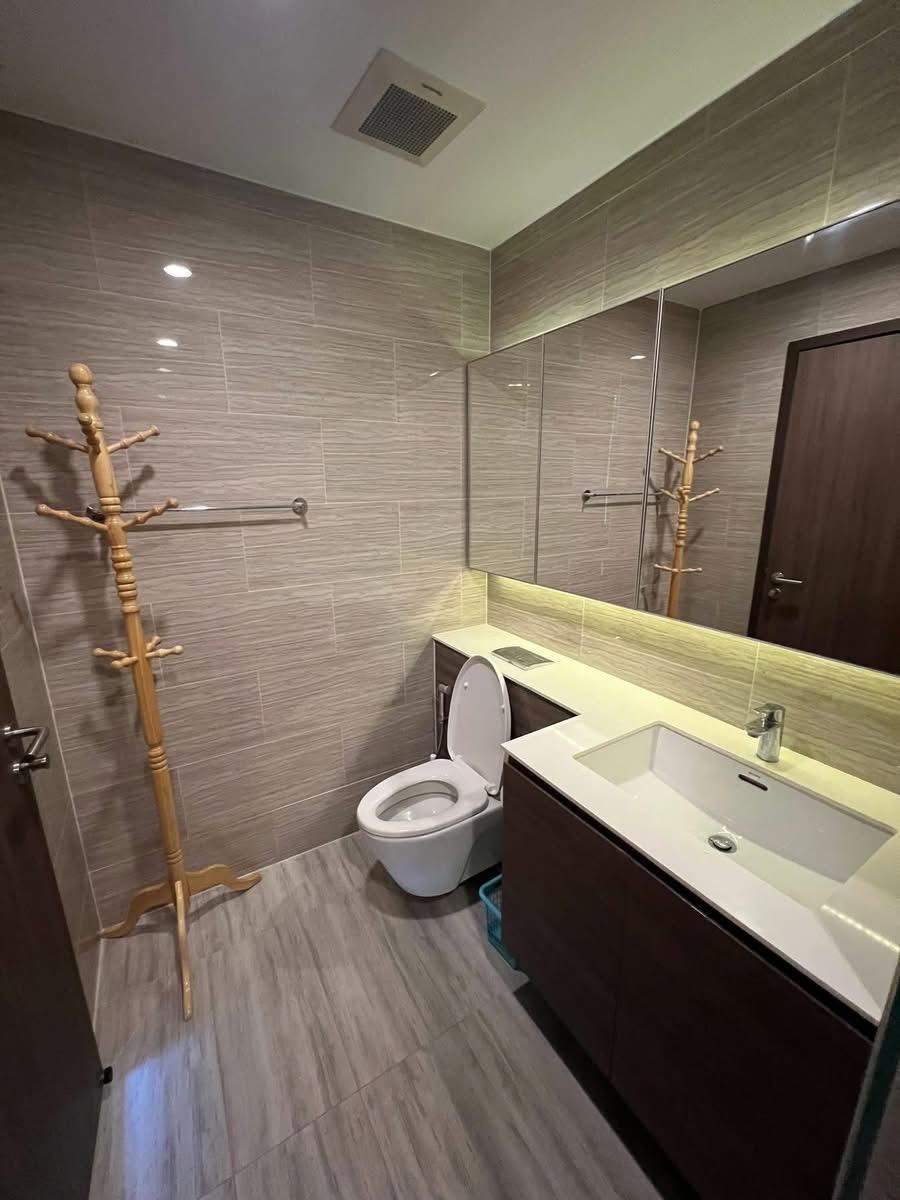 One Bedroom Condo For Rent 