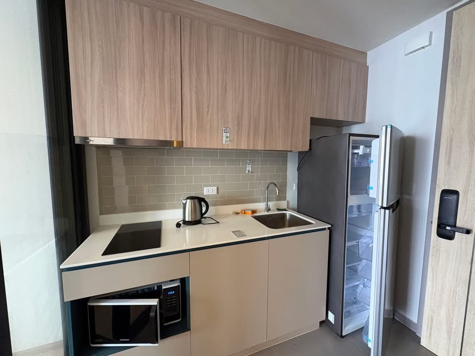 One Bedroom Condo For Rent