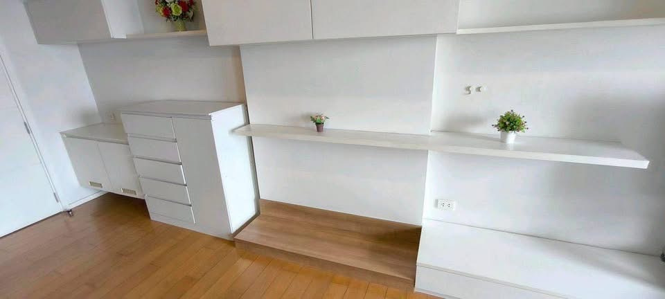 One Bedroom Condo For Rent