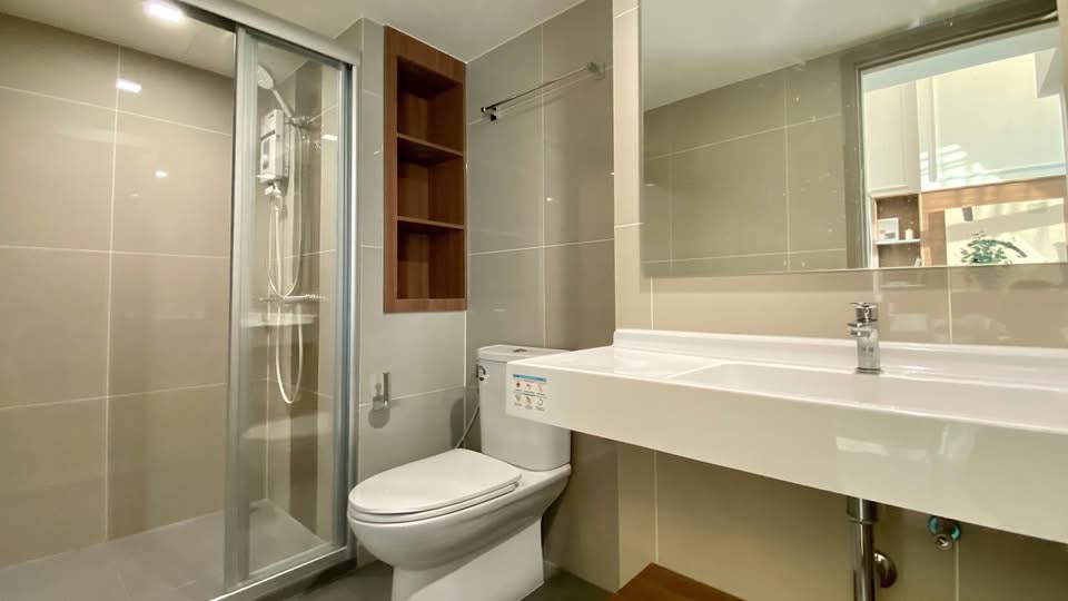 Two Bedroom Condo For Rent 